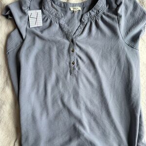 Como Blu Heathered Steel Blue Short-Sleeve Henley Blouse